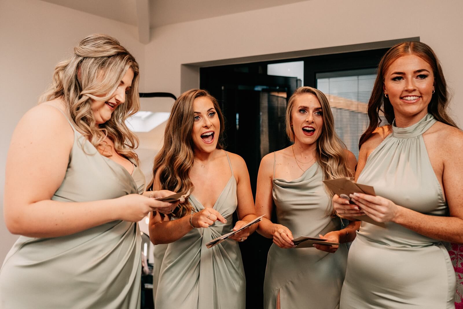 Natural moments with the bridesmaids